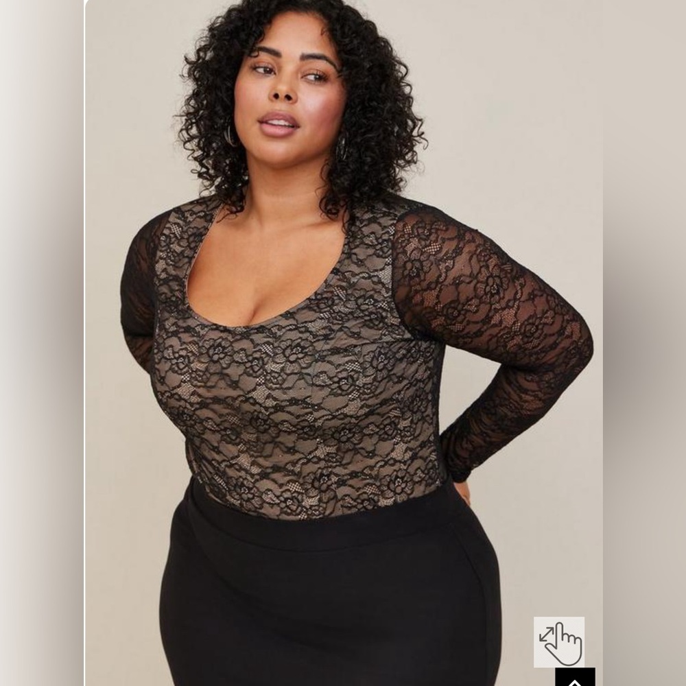 New torrid stretch lace bodysuit sz 4
